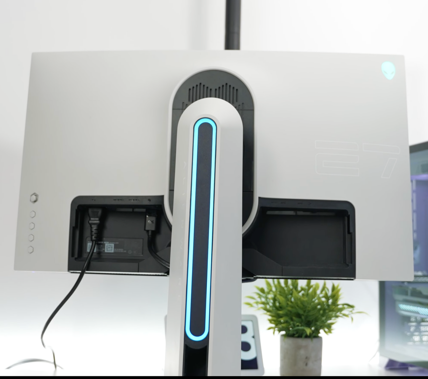 Alienware AW2721D 1440p 240hz 27” - LOCAL PICKUP